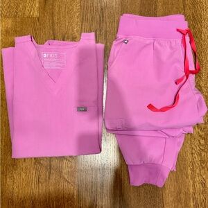 Figs Cloud Pink Scrub Set